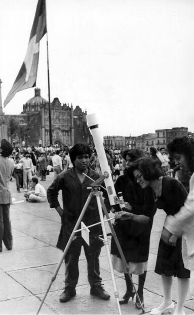 El eclipse solar de 1991 que detuvo el ajetreo de la Ciudad de México durante siete minutos