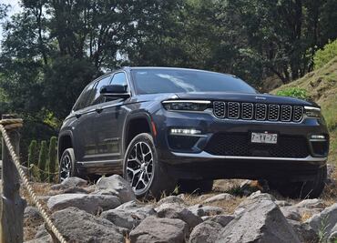 A prueba: Jeep Grand Cherokee Summit 2022, entre el lujo y la aventura