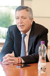 Empresarios debemos 'secuestrar' la educación: Jorge Vergara