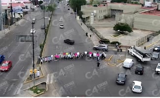 "¡Somos médicos, no delincuentes!"; residentes del IMSS en León, exigen liberación de colega detenido por portar tubos de laboratorio