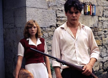 La "France" arrodillada; reseña de "Lacombe Lucien" de Patrick Modiano