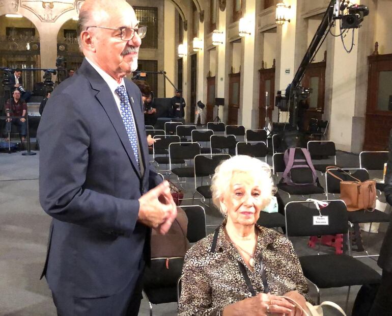 Estela de Carlotto, presidenta y fundadora de las Abuelas de Plaza de Mayo de Argentina, en "La Mañanera"
