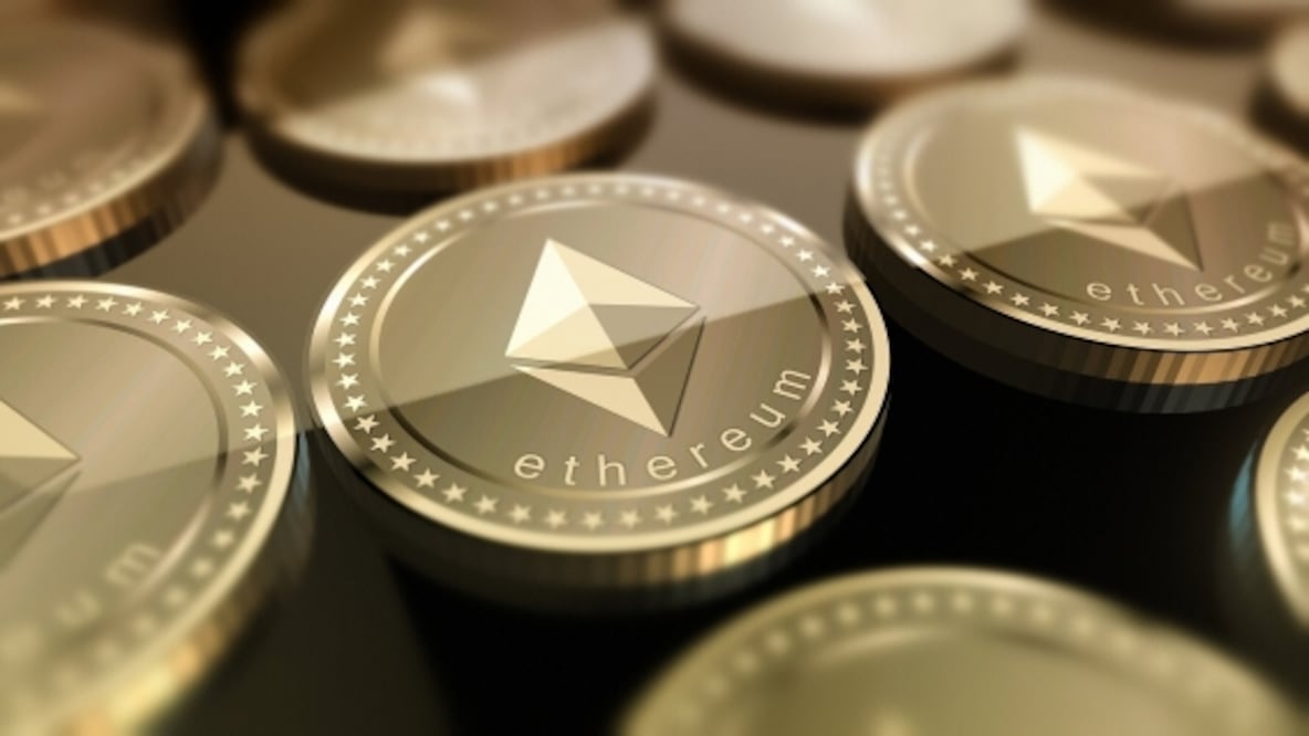 Desde principios de año, y coincidiendo con la aprobación de los ETF vinculados al bitcóin al contado, la principal criptomoneda se ha revalorizado 51%. Foto: Especial
