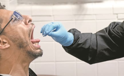 Proponen pasaporte sanitario en códigos QR