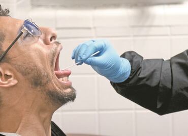 Proponen pasaporte sanitario en códigos QR