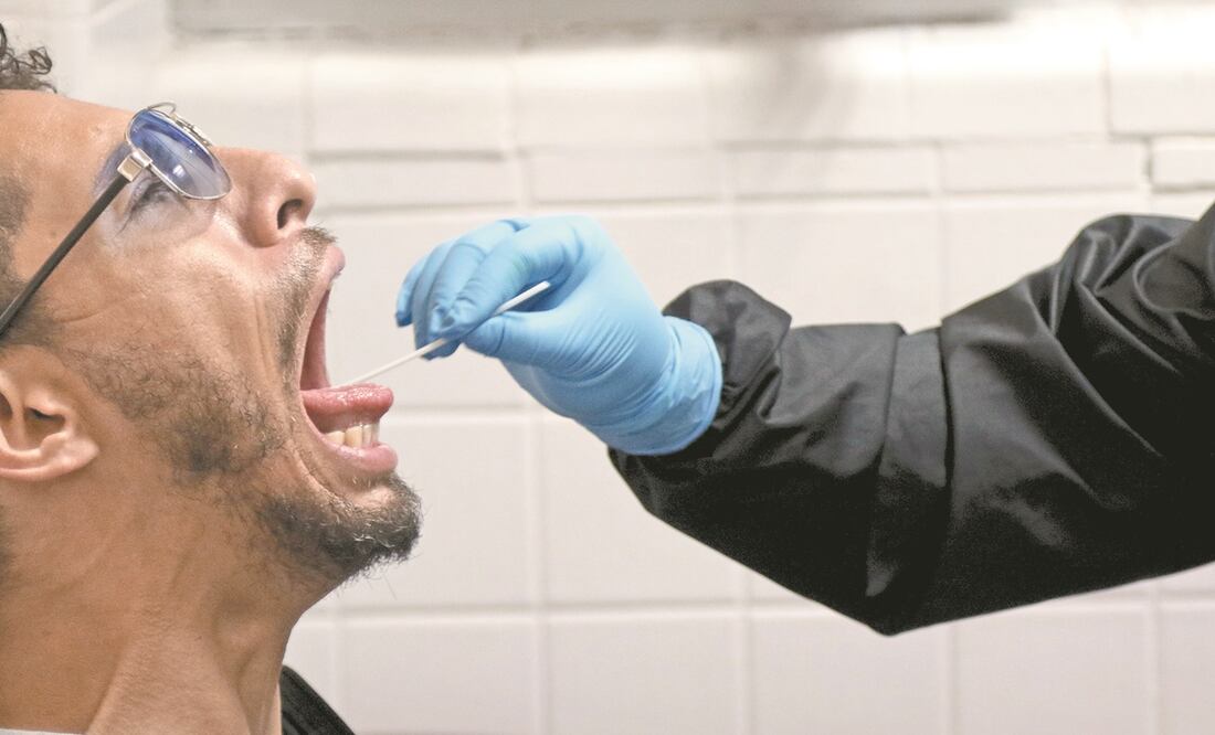 Implementar el QR se haría en alianza con laboratorios. Foto: ARCHIVO EL UNIVERSAL