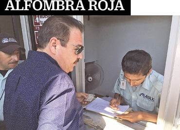 Ofrecen a Julio Preciado usar páneles solares