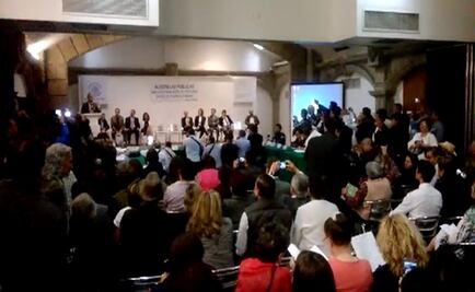 Abuchean a Müller y a Flores en audiencia del Programa de Desarrollo Urbano de CDMX 