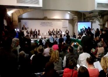 Abuchean a Müller y a Flores en audiencia del Programa de Desarrollo Urbano de CDMX