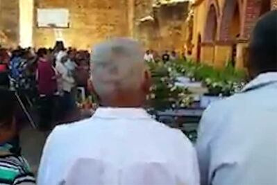 Celebran misa de cuerpo presente de personas asesinadas en emboscada en Oaxaca