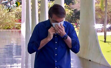 Pese a tener Covid-19, Bolsonaro se quitó el cubrebocas frente a periodistas