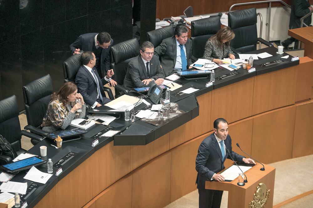 Con 64 votos a favor, 31 en contra del PT-PRD-PAN y una abstención, de Luisa María Calderón, el pleno avaló el cambio en la convocatoria para nuevo titular de la FEPADE (CRISTOPHER ROGEL BLANQUET. EL UNIVERSAL)