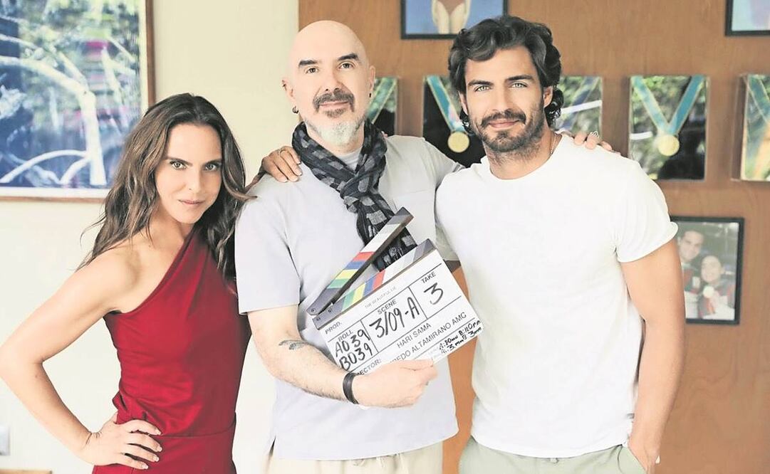 El director Hari Sama junto a sus protagonistas, Kate y Maxi Iglesias. Acaba de concluir el rodaje de la serie grabada en México y basada en la novela Anna Karenina. Foto: PANTAYA