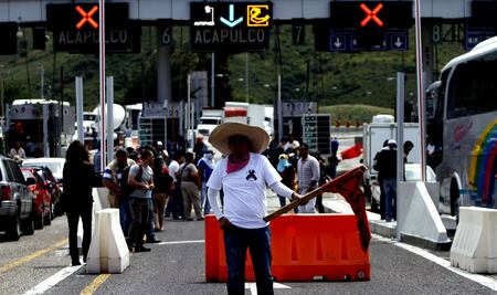PRI busca en San Lázaro que cierre de carreteras amerite prisión preventiva; rechaza Morena propuesta