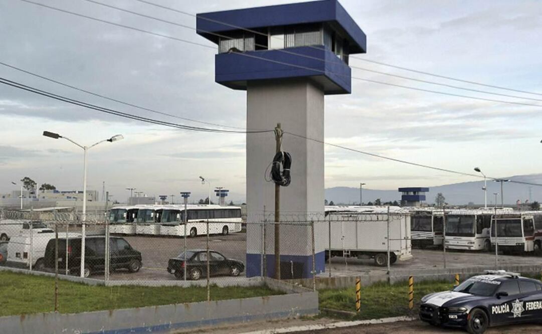 Through a tunnel that opened up to the shower area, the leader of the Sinaloa cartel managed to escape last Saturday from the Altiplano prison in the State of Mexico after spending nearly 16 months behind bars. (Photo: Archive / EL UNIVERSAL)