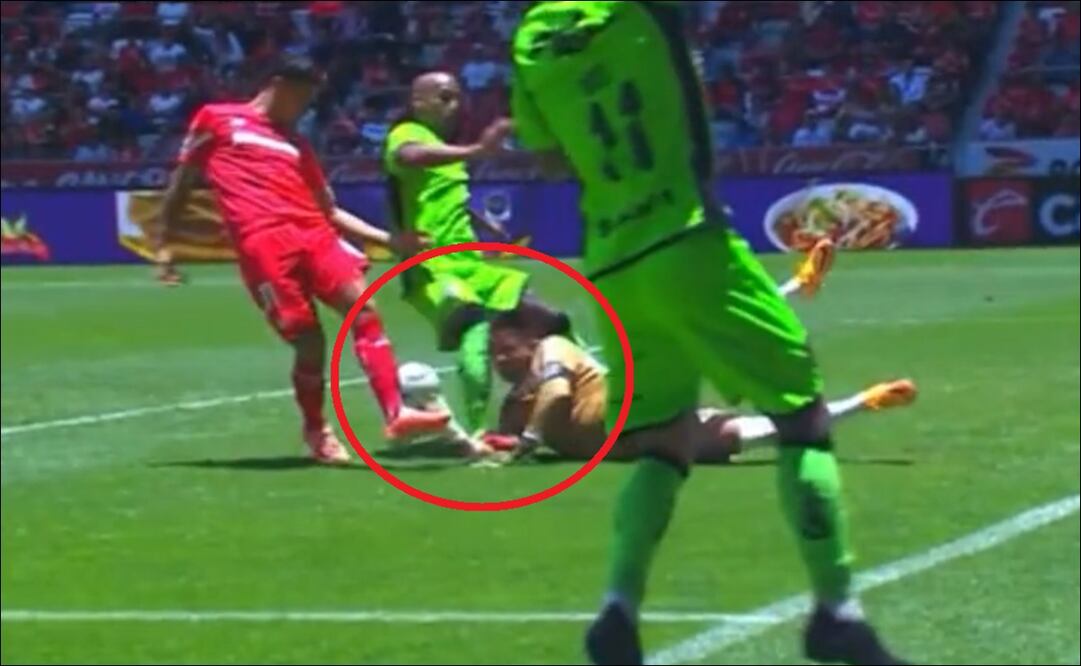 Talavera chocó con su compañero - Foto: Especial