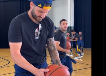 VIDEO: Gignac sorprende con canasta de espaldas en entrenamiento de Tigres