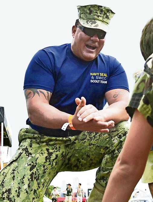 Joseph ha sido marino 23 años y actor porno durante siete (AP)