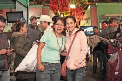 Talancón pasea en el Metro y la Merced