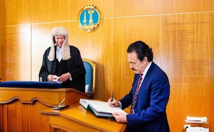 Galardonan en Londres a Omar Fayad por su trabajo en la política económica de Hidalgo