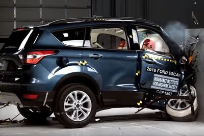 Ford Escape y Mitsubishi Outlander Sport reprobadas en prueba de choque