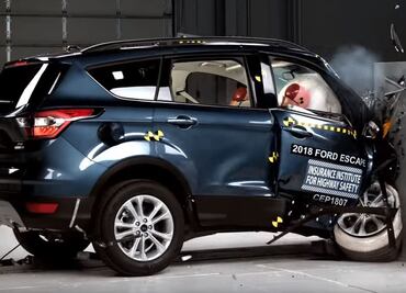 Ford Escape y Mitsubishi Outlander Sport reprobadas en prueba de choque