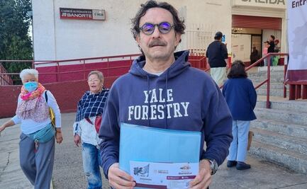 Quadri recoge tarjeta de Pensión del Bienestar; “con lo mío no comprarán otro voto”, afirma