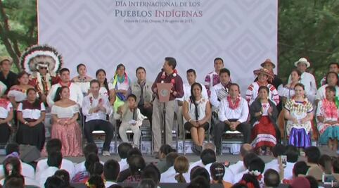 Destaca Peña Nieto políticas en favor de indígenas