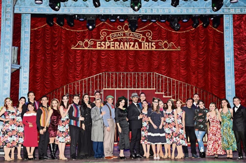 Nuevos integrantes se incorporaron al elenco que participa en el musical que incluye temas de El Divo de Juárez. FOTO: VALENTE ROSAS. EL UNIVERSAL