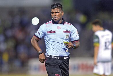 Adalid vuelve a advertir a la FMF