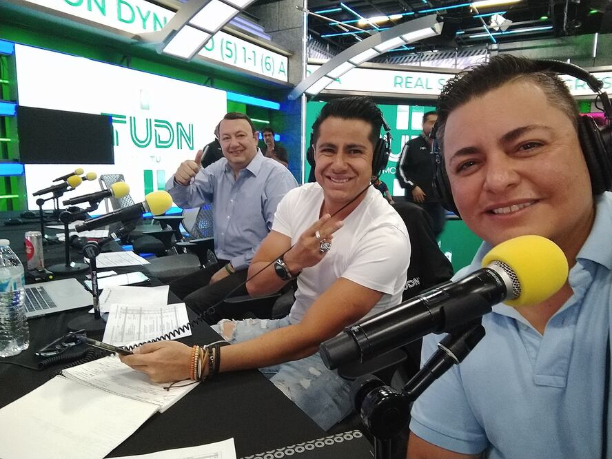 Ricardo del Real (derecha) es uno de los comentaristas de Televisa Deportes en Lima 2019 (Cortesía Twitter @Ricardodelreal8)