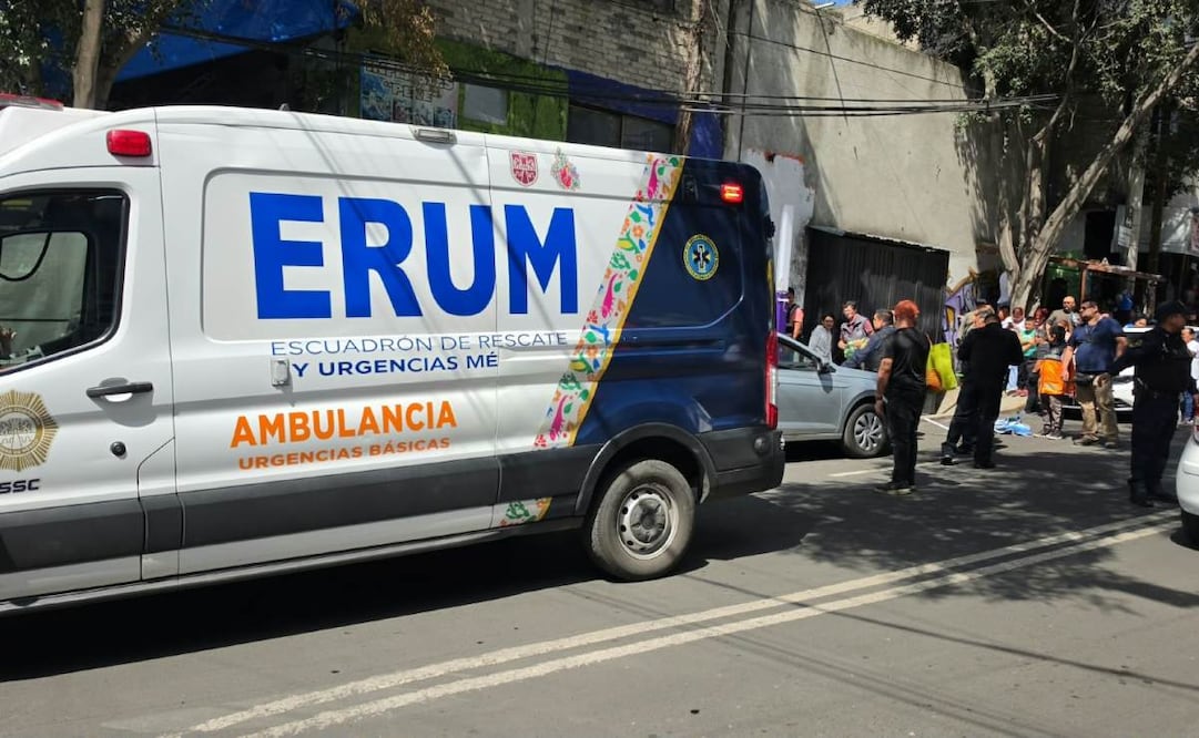 Conductor presuntamente ebrio arrolla a tres personas en Coyoacán; dos mujeres y un hombre resultan heridos.
Foto: Especial.