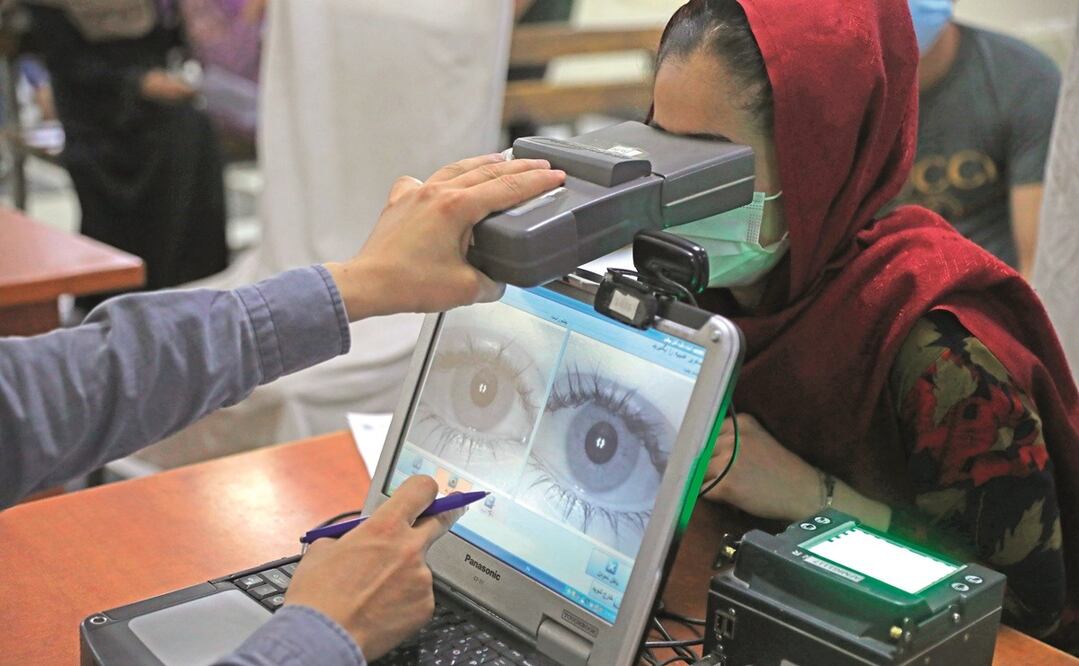 El gobierno tiene registro biométrico de menores y de adultos a través de organismosde salud como el IMSS, ISSSTE y Seguro Popular. Foto: Archivo. El Universal