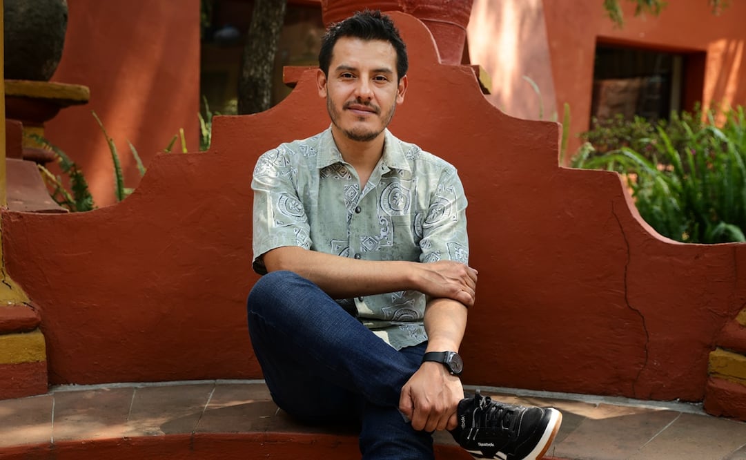 Fernando Eslava, coordinador del libro " los sueños de la memoria. Máquinas parlantes y grabaciones comerciales en el México porfiriano" en la Fonoteca Nacional. Foto: Fernanda Rojas/ El Universal