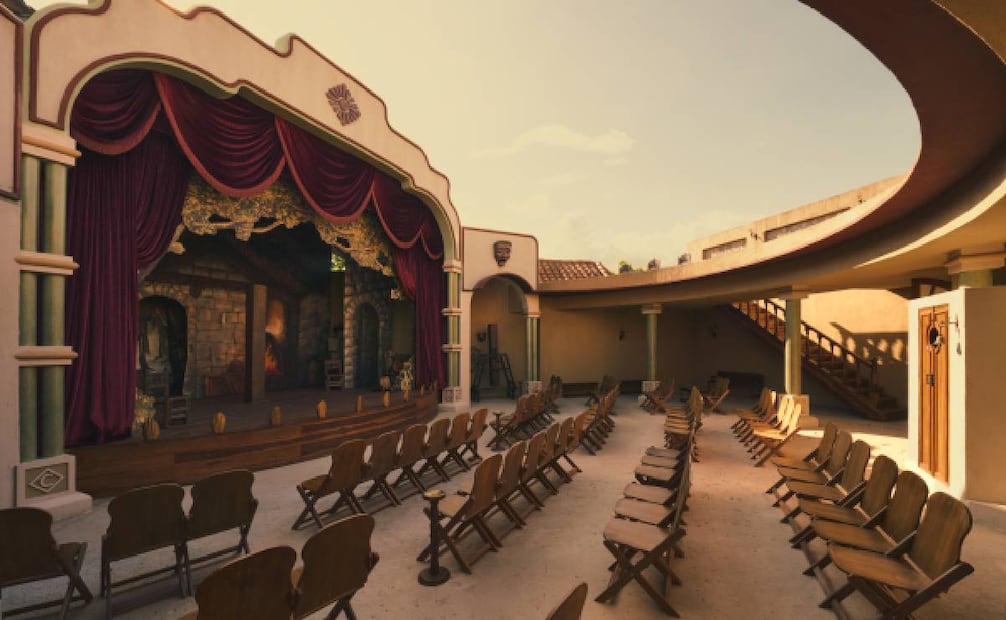 Uno de los nuevos espacios de Macondo recrea un teatro de época, con escenario, cortinajes y mobiliario construido especialmente para la producción. Foto: Netflix.
