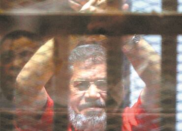 Muere Mursi en audiencia judicial