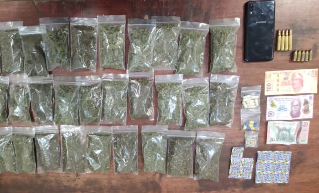 Los hombres de 30 y 33 años de edad fueron detenidos, informados de sus derechos de ley y quedaron a disposición del agente del Ministerio Público. Foto: Especial