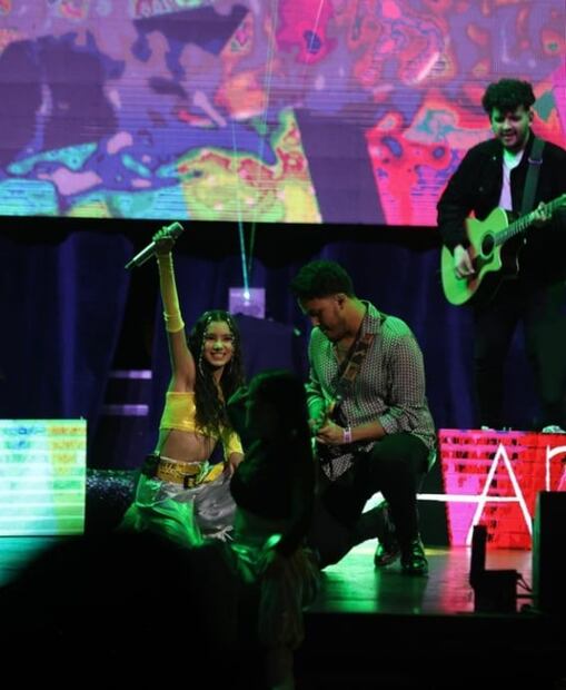 Con sólo 15 años, Ana Emilia llena el Teatro Metropólitan