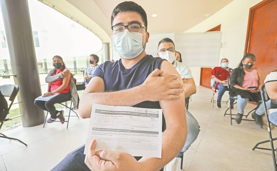 Alberto se siente feliz ante el posible regreso a clases. Foto: Jorge Alvarado/ El Universal.