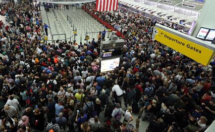 Terminales del aeropuerto de NY retoman actividades