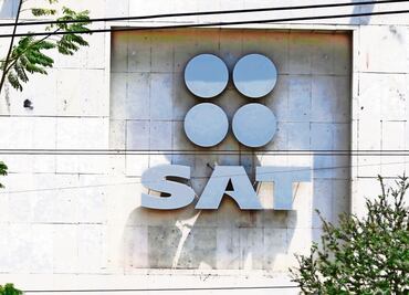 SAT acusa a servidor por remuneración ilícita