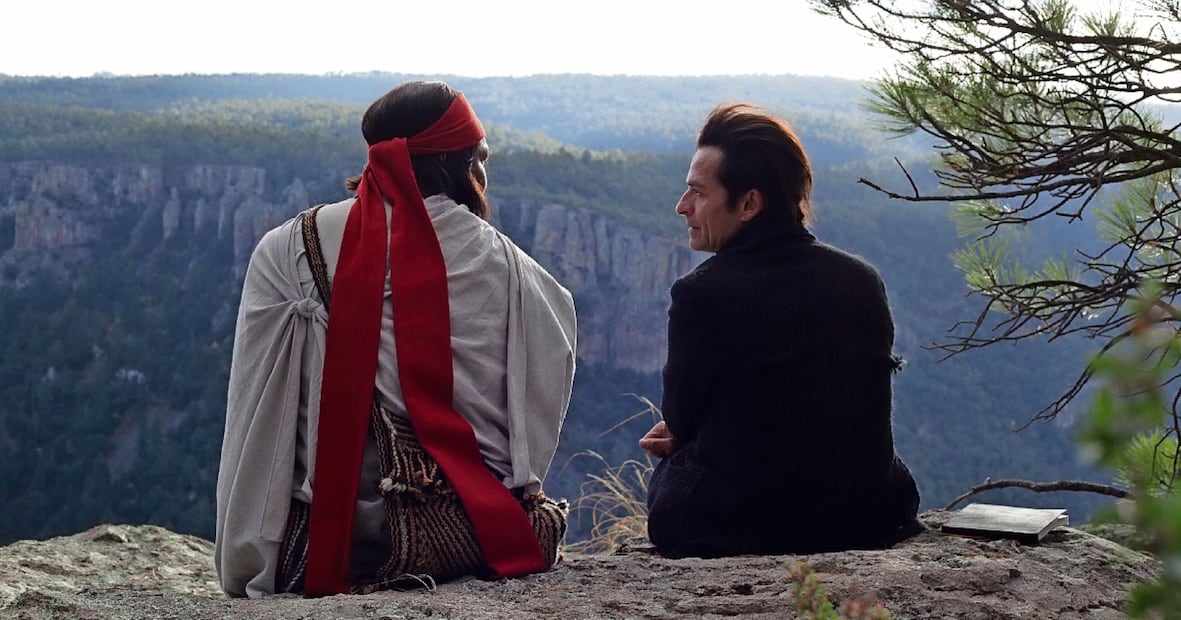 Una escena de Jíkuri, película que recrea el encuentro de Antonin Artaud con los rarámuris y su búsqueda de sanación. ESPECIAL