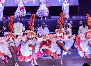 "Tropicana" llena las noches mexicanas de cabaret