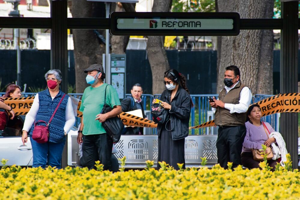Los profesionales de la salud hicieron un llamado a la población a vacunarse y utilizar cubrebocas. Foto: Archivo / EL UNIVERSAL