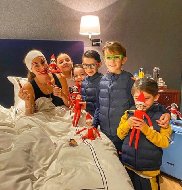 Inés Gómez Mont con sus hijos.