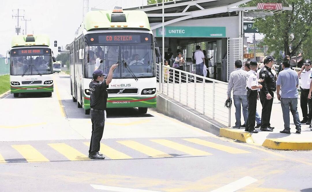 Multa por invadir el carril del Mexibús. Foto: EL UNIVERSAL
