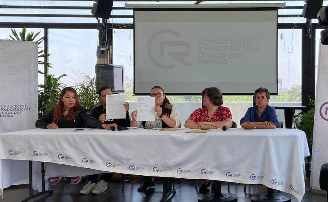Con el lema: “Si Nos Escuchan Es A Todas”,  Conductoras y Repartidoras Unidas de México (CRUM) se manifestaron en contra de la reforma laboral. Foto: Especial