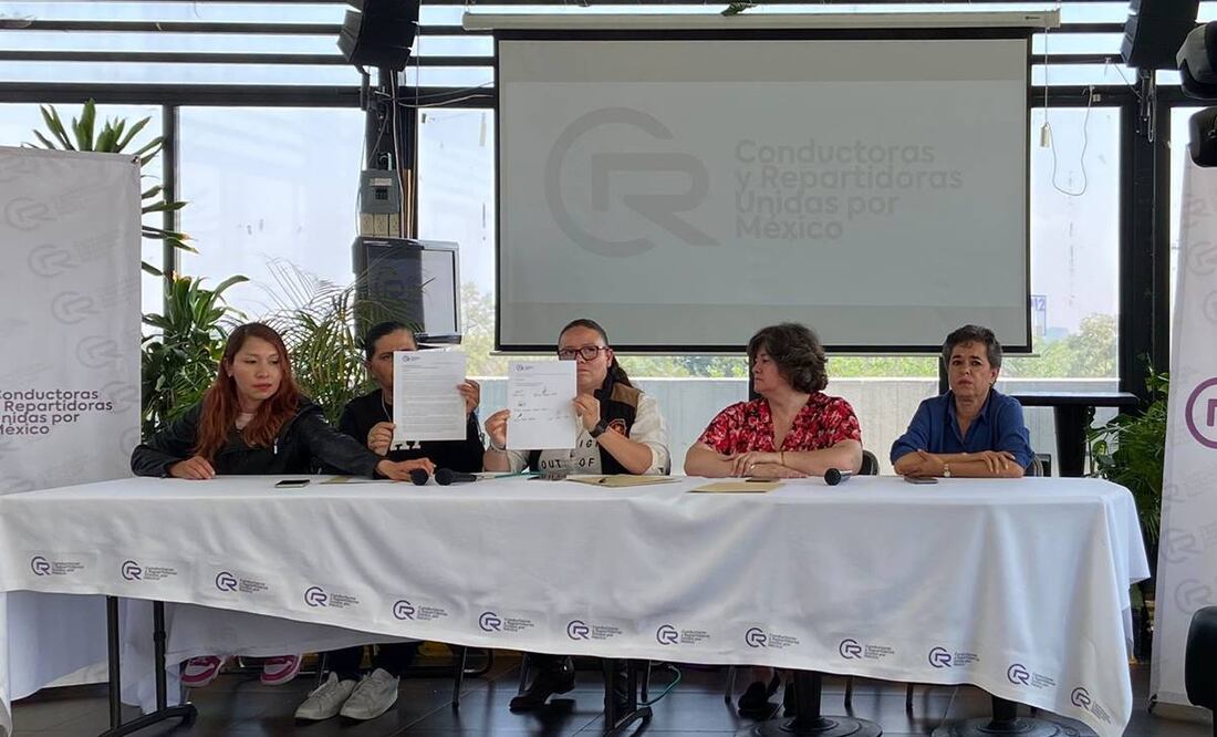 Con el lema: “Si Nos Escuchan Es A Todas”, Conductoras y Repartidoras Unidas de México (CRUM) se manifestaron en contra de la reforma laboral. Foto: Especial