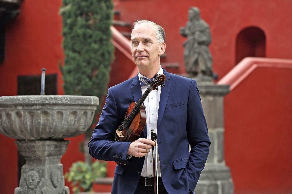 El violinista Gabriel Pliego, quien será director de la institución de artes, señala que el primer programa es la licenciatura en Música e Innovación (JUAN CARLOS REYES. EL UNIVERSAL)