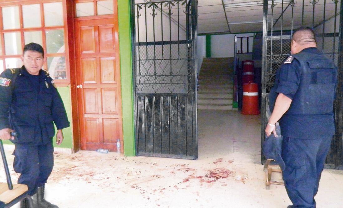 El EZLN señaló que muchos de los heridos en la plaza del pueblo prefirieron ir a morir a sus parcelas (ARCHIVO EL UNIVERSAL)